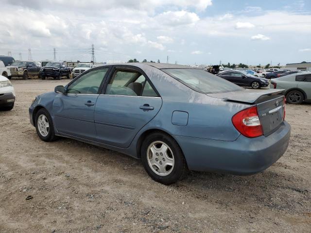 4T1BF32K12U515023 - 2002 TOYOTA CAMRY LE BLUE photo 2