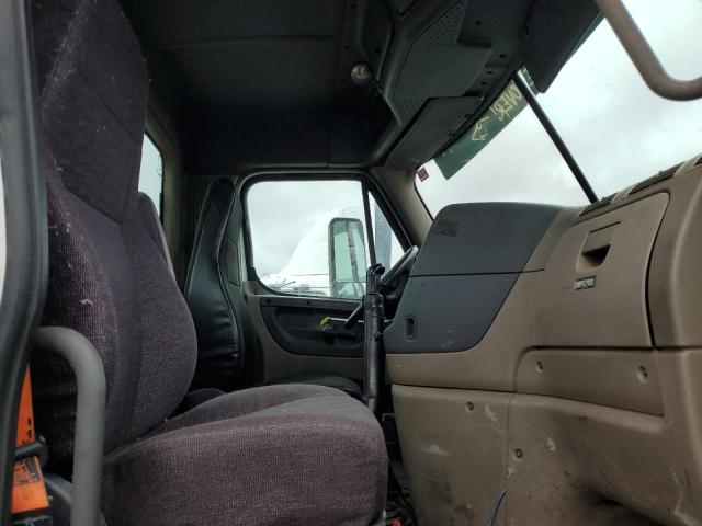 3AKJGEDV8ESFR0599 - 2014 FREIGHTLINER CASCADIA 1 WHITE photo 5