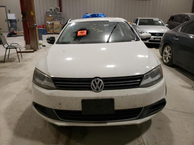 3VWLL7AJ5DM259572 - 2013 VOLKSWAGEN JETTA TDI WHITE photo 5