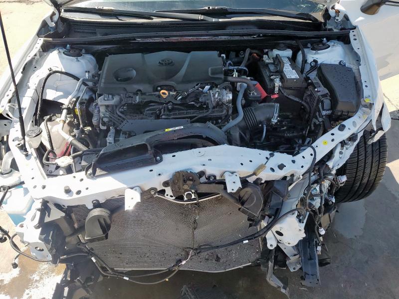 4T1G11AK8PU820679 - 2023 TOYOTA CAMRY SE NIGHT SHADE WHITE photo 11