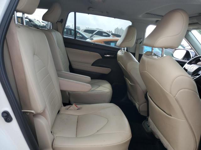 5TDGZRAHXMS532260 - 2021 TOYOTA HIGHLANDER XLE WHITE photo 11
