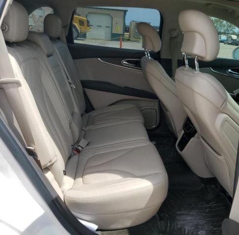 2LMPJ8LRXJBL30555 - 2018 LINCOLN MKX RESERVE Beyaz fotoğraf 10