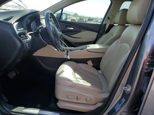 LRBFXCSA6LD168072 - 2020 BUICK ENVISION ESSENCE Մոխրագույն լուսանկար 7