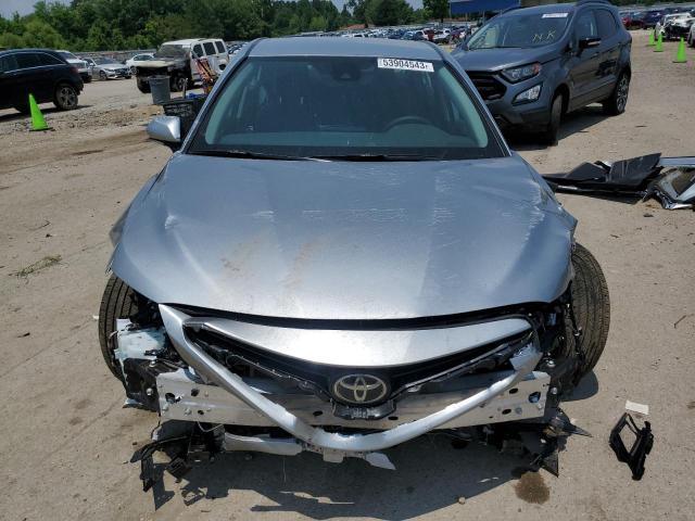4T1G11AK5PU799192 - 2023 TOYOTA CAMRY SE NIGHT SHADE SILVER photo 5
