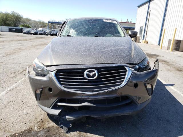 JM1DKFB78J0310746 - 2018 MAZDA CX-3 SPORT GRAY photo 5