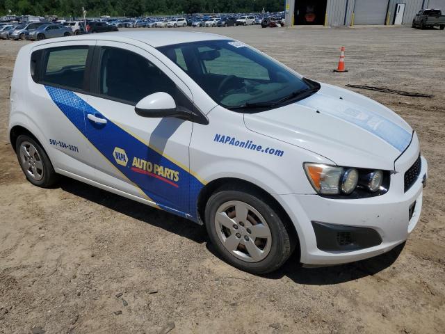 1G1JA6SH4E4238224 - 2014 CHEVROLET SONIC LS თეთრი ფოტო 4