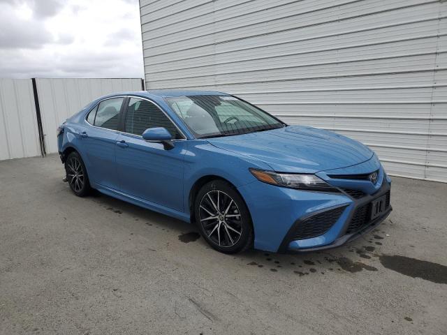 4T1G11AK3PU150118 - 2023 TOYOTA CAMRY SE NIGHT SHADE BLUE photo 4