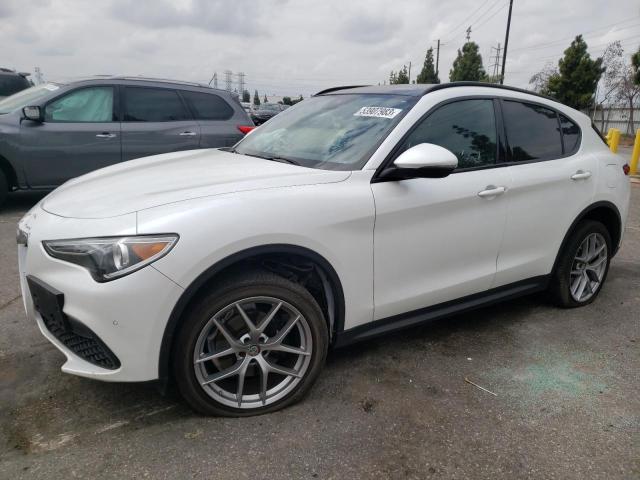 ZASFAKNN5J7C22640 - 2018 ALFA ROMEO STELVIO TI SPORT WHITE photo 1