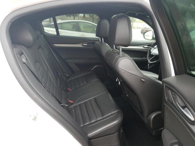 ZASFAKNN5J7C22640 - 2018 ALFA ROMEO STELVIO TI SPORT WHITE photo 11