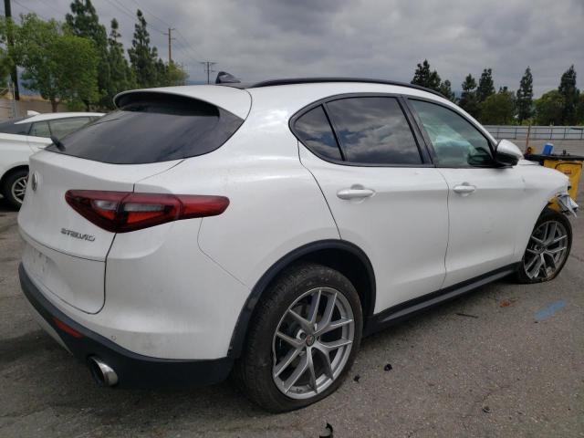 ZASFAKNN5J7C22640 - 2018 ALFA ROMEO STELVIO TI SPORT WHITE photo 3