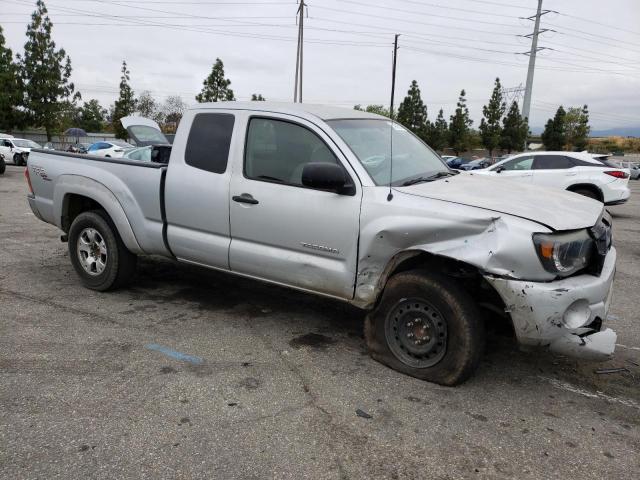 5TETU62N15Z103884 - 2005 TOYOTA TACOMA PRERUNNER ACCESS CAB SILVER photo 4