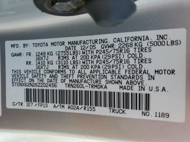 5TENX62N26Z202456 - 2006 TOYOTA TACOMA PRERUNNER GRAY photo 12