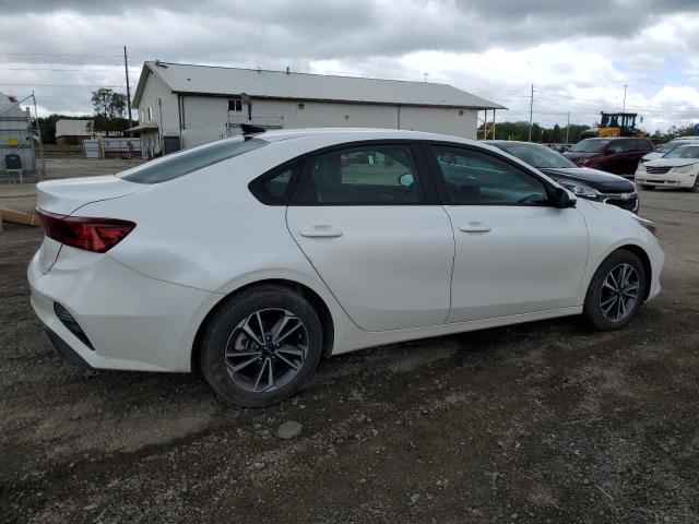 3KPF24AD7PE687394 - 2023 KIA FORTE LX WHITE photo 3