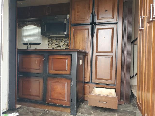 4YDF35326EE780170 - 2014 ALPI 5TH WHEEL WHITE photo 5