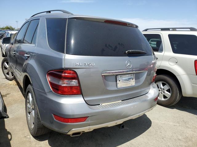 4JGBB8GB7BA664118 - 2011 MERCEDES-BENZ ML 350 4MATIC SILVER photo 2