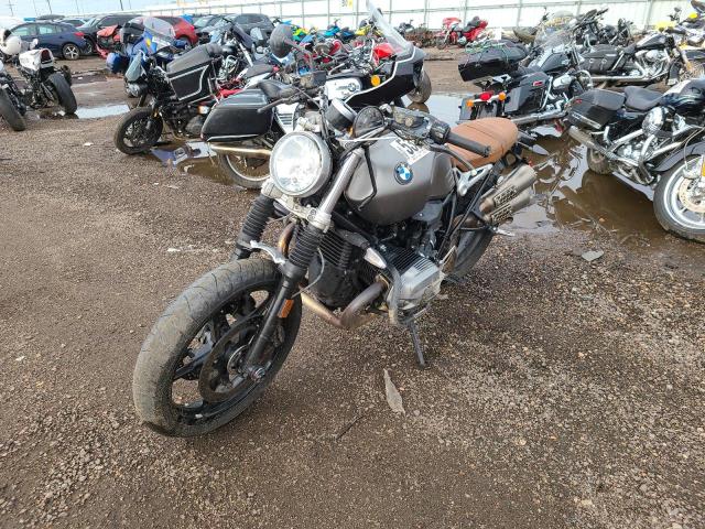 WB10J3301HZ793582 - 2017 BMW R NINE T SCRAMBLER TWO TONE photo 2