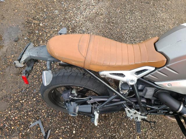 WB10J3301HZ793582 - 2017 BMW R NINE T SCRAMBLER TWO TONE photo 6