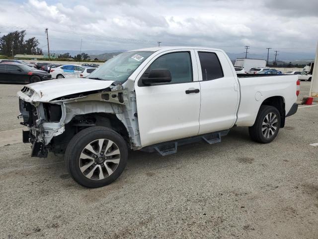 5TFRM5F19GX104982 - 2016 TOYOTA TUNDRA DOUBLE CAB SR/SR5 WHITE photo 1