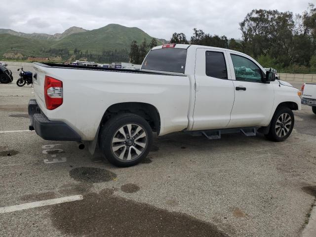 5TFRM5F19GX104982 - 2016 TOYOTA TUNDRA DOUBLE CAB SR/SR5 WHITE photo 3