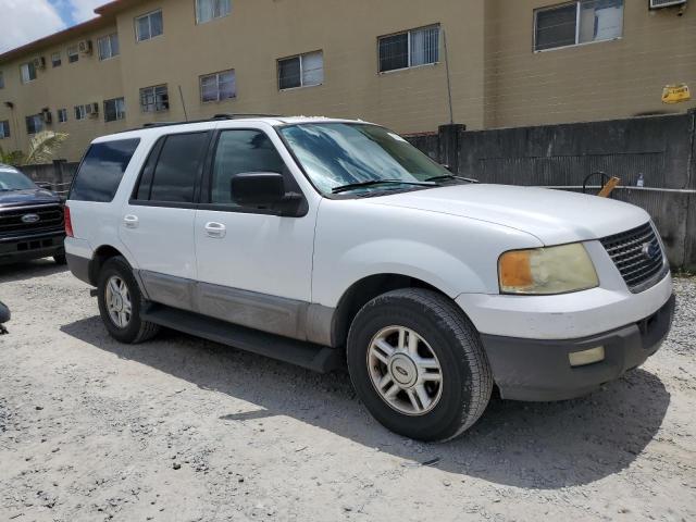 1FMRU15W44LA70115 - 2004 FORD EXPEDITION XLT WHITE photo 4