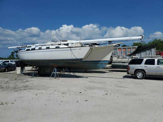 CABH0019M80H - 1980 CAL BOAT WHITE photo 1