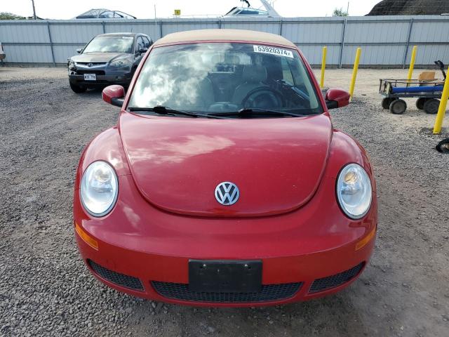 3VWRF31Y28M402751 - 2008 VOLKSWAGEN NEW BEETLE CONVERTIBLE SE RED photo 5