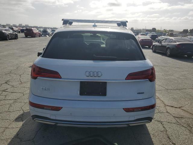 WA1CAAFY5M2033786 - 2021 AUDI Q5 PRESTIGE WHITE photo 6