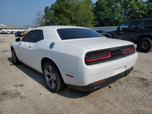 2C3CDZAG3GH101898 - 2016 DODGE CHALLENGER SXT WHITE photo 2