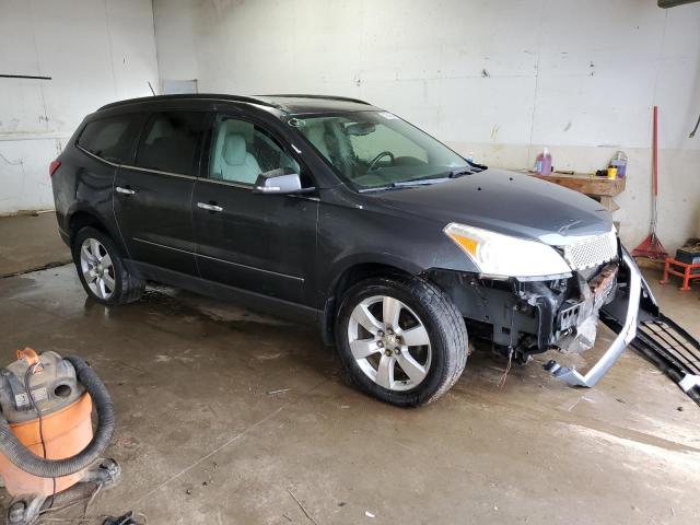 1GNEV33D79S104582 - 2009 CHEVROLET TRAVERSE LTZ GRAY photo 4