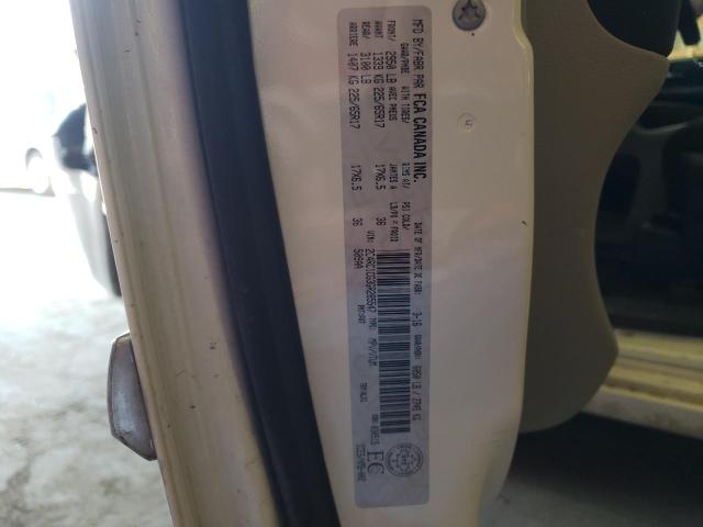 2C4RC1CG3GR285547 - 2016 CHRYSLER TOWN & COU TOURING L WHITE photo 12