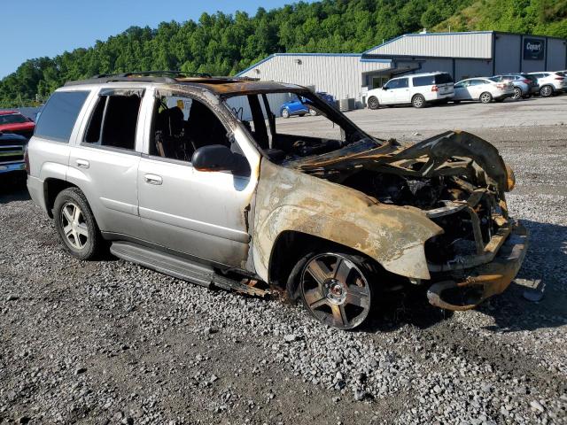 1GNDT13S252173484 - 2005 CHEVROLET TRAILBLAZE LS SILVER photo 4