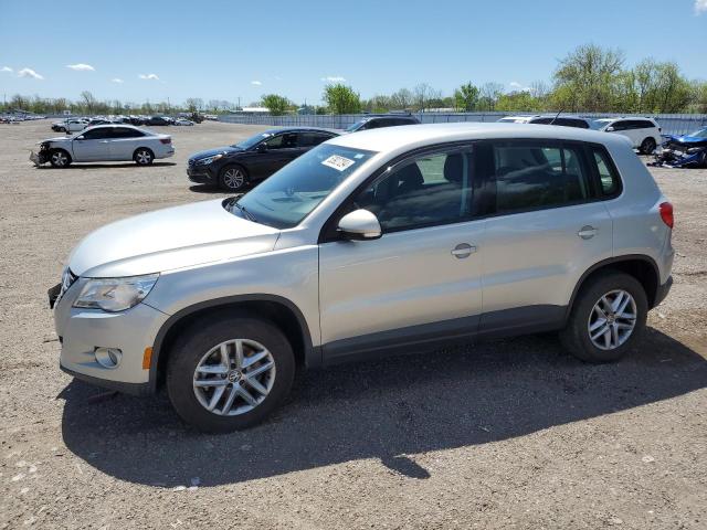 2010 VOLKSWAGEN TIGUAN SE, 