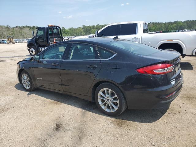 3FA6P0LUXKR225765 - 2019 FORD FUSION SE BLACK photo 2