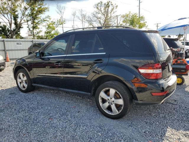 4JGBB8GB9BA738509 - 2011 MERCEDES-BENZ ML 350 4MATIC BLACK photo 2