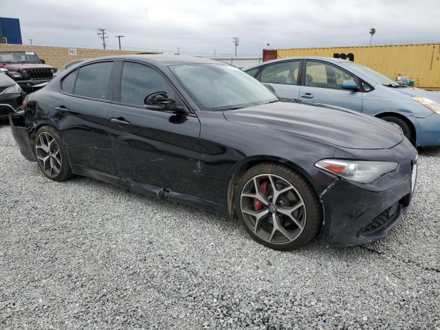 ZARFAMAN5K7598725 - 2019 ALFA ROMEO GIULIA BLACK photo 4