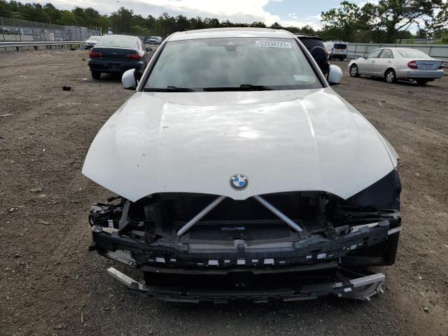 3MW5R7J09M8B97682 - 2021 BMW 330XI WHITE photo 5