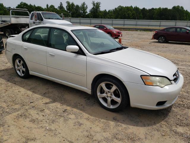 4S3BL616677208553 - 2007 SUBARU LEGACY 2.5I WHITE photo 4