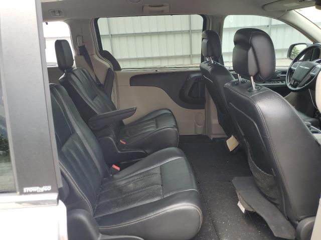 2A4RR8DG2BR619298 - 2011 CHRYSLER TOWN & COU TOURING L SILVER photo 11