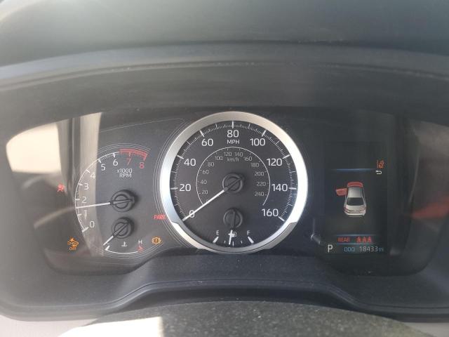 JTDEPRAE9LJ037501 - 2020 TOYOTA COROLLA LE 银色 照片 9