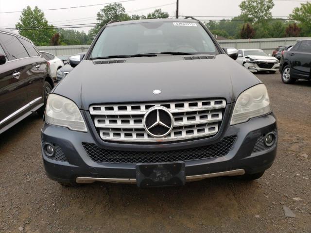 4JGBB8GB9AA598234 - 2010 MERCEDES-BENZ ML 350 4MATIC GRAY photo 5