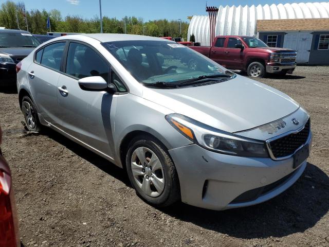 3KPFK4A73JE273160 - 2018 KIA FORTE LX SILVER photo 4