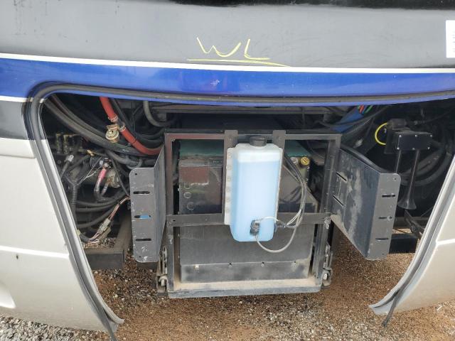 51Z424640B1055622 - 2011 ROADMASTER RAIL RAISED RAI TWO TONE photo 9