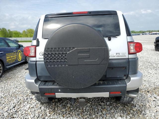 JTEBU11F070086535 - 2007 TOYOTA FJ CRUISER SILVER photo 6