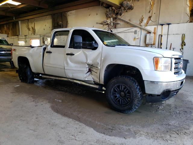 1GT120C8XCF242151 - 2012 GMC SIERRA K2500 SLE WHITE photo 4