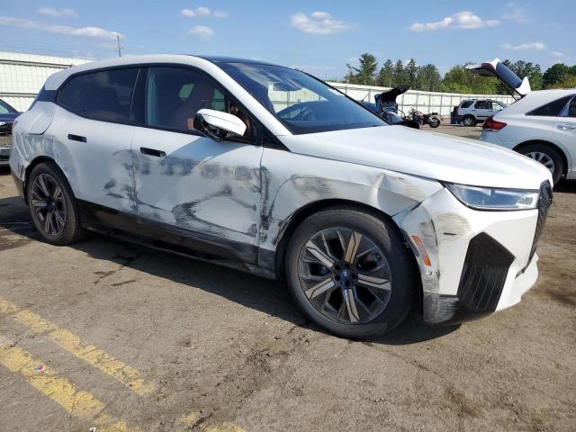 WB533CF05PCM42905 - 2023 BMW IX M60 WHITE photo 4