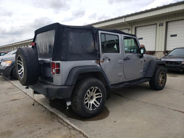 1C4BJWDG2DL685896 - 2013 JEEP WRANGLER U SPORT Srebrny zdjęcie 3