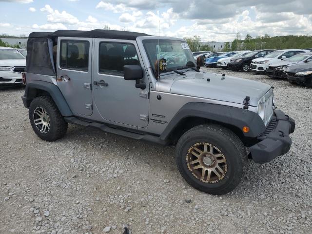 1C4BJWDG2DL685896 - 2013 JEEP WRANGLER U SPORT Srebrny zdjęcie 4
