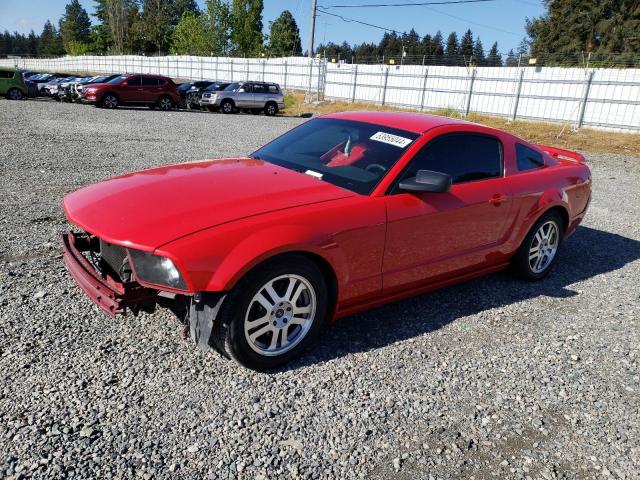 1ZVFT82H255106928 - 2005 FORD MUSTANG GT RED photo 1