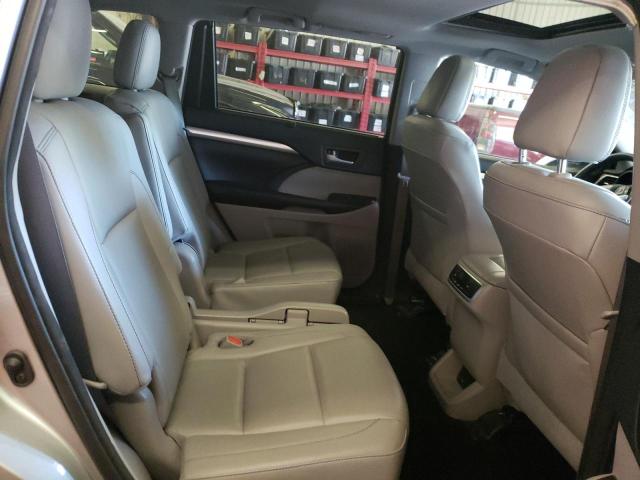 5TDJKRFH2GS502838 - 2016 TOYOTA HIGHLANDER XLE 银色 照片 11