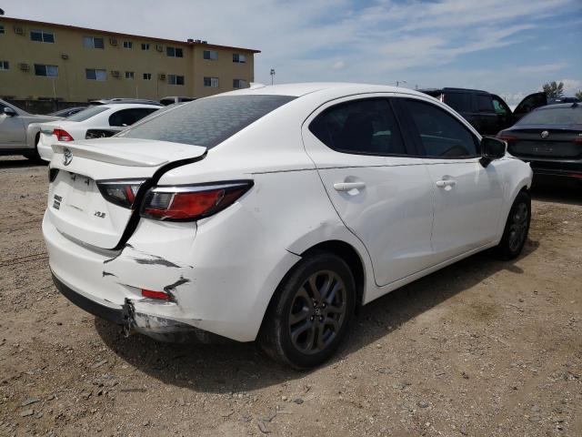 3MYDLBYV5KY503795 - 2019 TOYOTA YARIS L WHITE photo 3